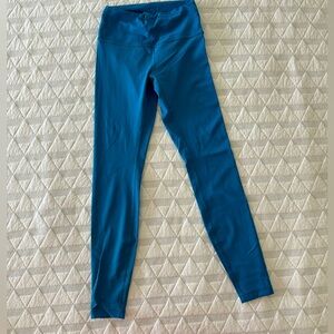 Lululemon Wundertrainers in Hawaiian Blue size 6